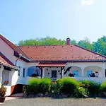 Harmony Vendeghaz * Egerszalók