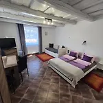 Harmony Vendeghaz Apartmán *