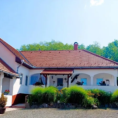 Harmony Vendeghaz * Egerszalók