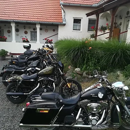 Harmony Vendeghaz Apartament *